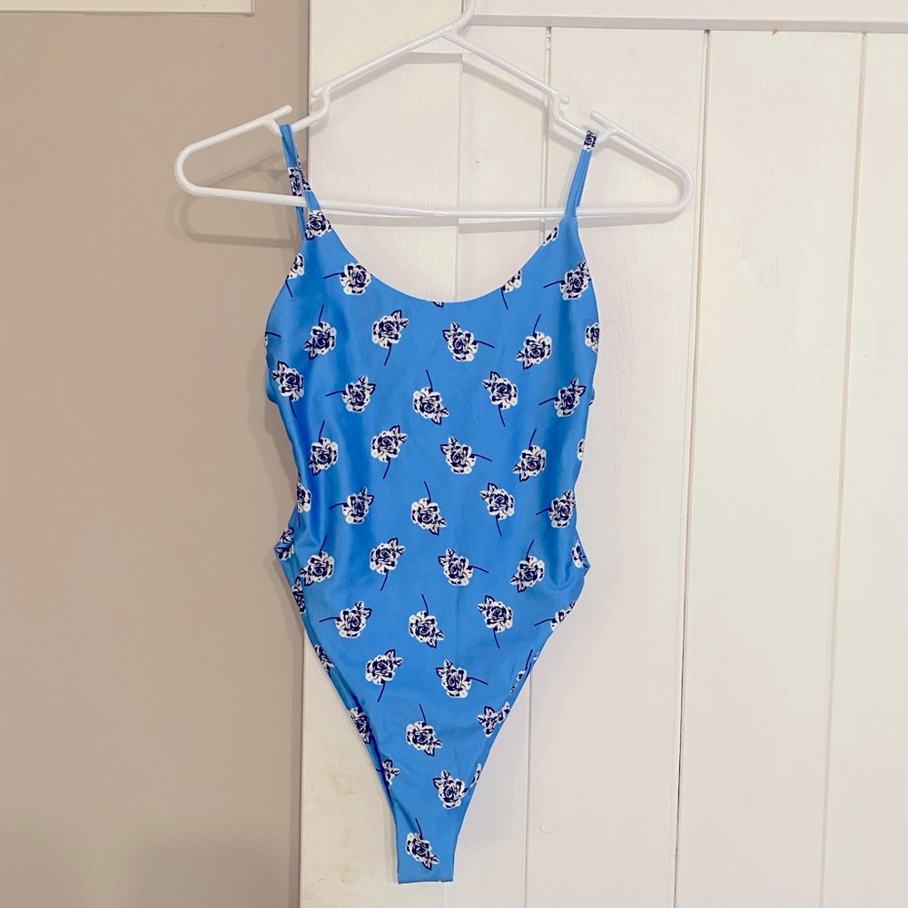 Nasty gal one piece swimsuit size 4